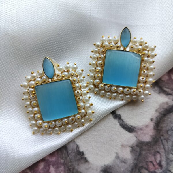 Brass Gold Plated Sky Blue Monalisa Stone Studs With Pearl Lariya