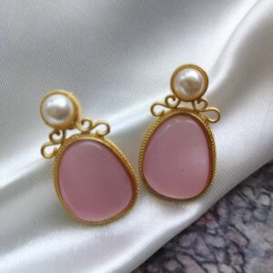 Radiant Pink Monalisa With Pearl Gold Plated Studs