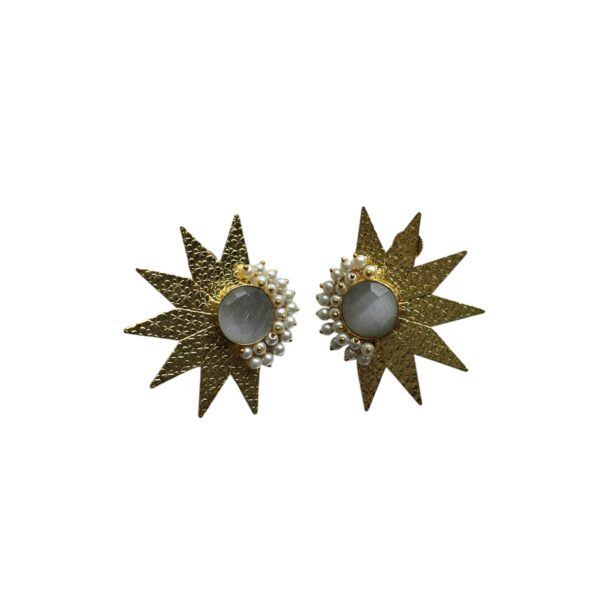 brass-blush-gold-plated-grey-monalisa-stone-earrings-with-pearl-lariya