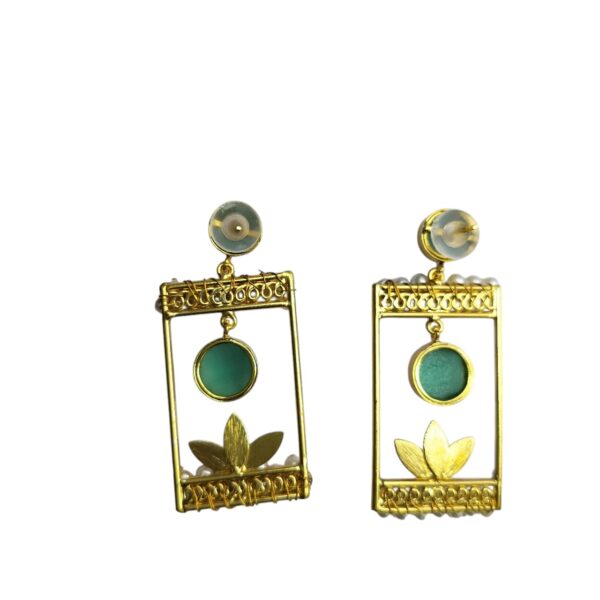 brass-gold-plated-sea-green-monalisa-stone-drop-earrings-with-pearl-lariya