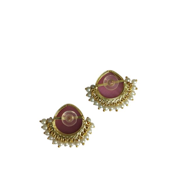 gold-plated-pink-monalisa-stone-with-off-white-pearl-lariya-earrings