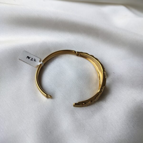 Openable Hinge Gold Cuff Bracelet – Artisan Flow Side View