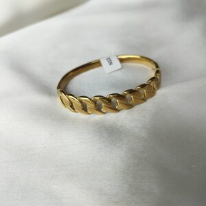 Close-up of flat Cuban links showing craftsmanship