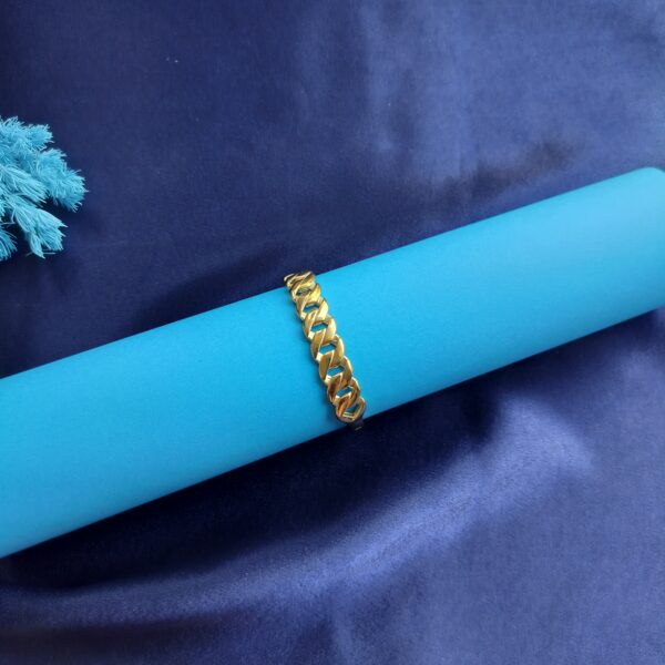 Flat Cuban Gold Bracelet front view showing sleek link design