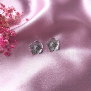 AntiTarnish Chandi Pushp Studs Front View – Floral Silver Earrings