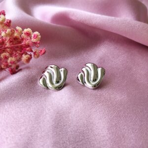 Silver Wave Bloom Studs – Front View of Floral Design